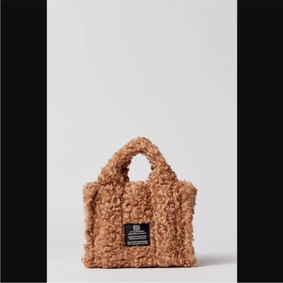 Urban Outfitters Serena Teddy Faux Fur Mini Tote Crossbody Bag with Chain Tan - Picture 2 of 14
